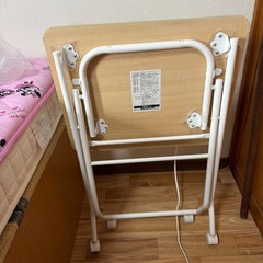 📢折りたたみテーブル⭕️の画像