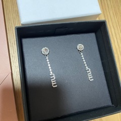 【美品】クリスタル付 メタル ピアス   の画像