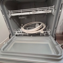 【お取引中】Panasonic 食洗機  NP-TH1 の画像