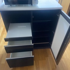 レンジボード、食器棚の画像