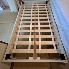 シングルベッドフレームの画像