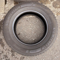 ミシュラン215/65R16 スタッドレスタイヤ2本セットの画像