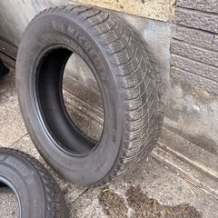 ミシュラン215/65R16 スタッドレスタイヤ2本セットの画像