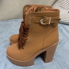 女のブーツの画像