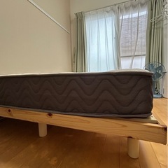ベッドフレーム　ダブルの画像