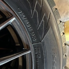 TOYOスタッドレスタイヤの画像