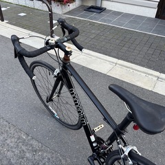 momentum ロードバイク ブラック 700Cの画像