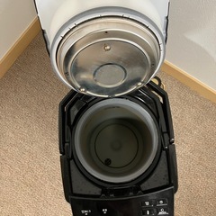 タイガー魔法瓶(TIGER) 電気ポット 3.0L 　21年製の画像