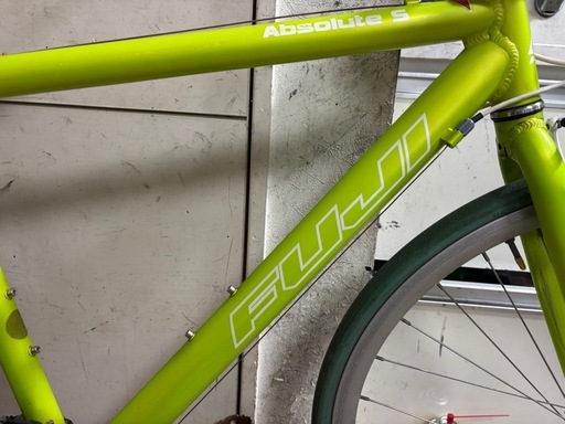 FUJI Absolute S クロスバイク ライムグリーン 楽天市場】Fuji Absolute S 24段変速 アルミ フジ アブソリュート 人気