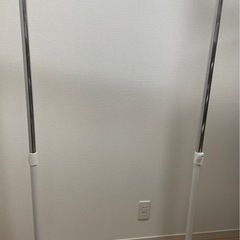 取引中、高さ調節可能　ハンガーラックの画像