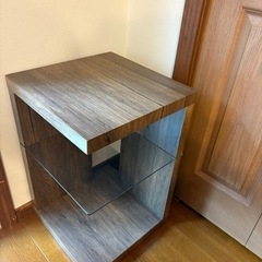 サイドテーブルの画像