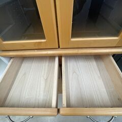 【ジャングルジャングル滋賀草津店】ジモティ来店特価‼ 食器棚 ナチュラル J-251224の画像