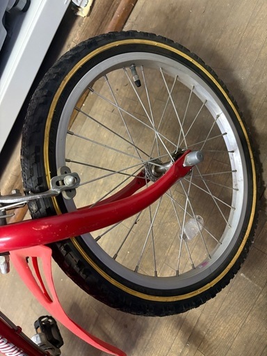 kids赤自転車