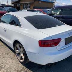 ❑全国自社ローン対応❑        ●平成25年登録アウディA5　2.0 TFSI クワトロの画像