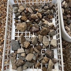 石　早めに処分したいです。の画像