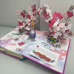 【お宝創庫出張買取店】飛び出す絵本(洋書) Alice’s Adventures in Wonderland【愛知県/半田市】★ 愛知県全域で出張買取 も好評受付中！の画像