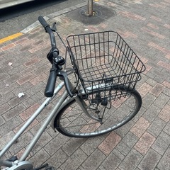 大人用自転車　27インチ、鍵付き、ライト付き、ギア無し　シルバーの画像