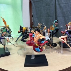 ワンピース　フィギュア10体
の画像