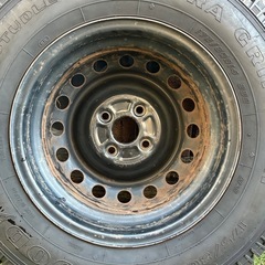 【12月限定SALE】スタッドレスタイヤ175/80R14の画像