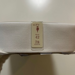 TRUSSARDI トラサルディ長袖ワイシャツ 長袖メンズシャツ 長袖シャツ ドレスシャツ ビジネスシャツ トップス 紳士服 レギュラーカラー ホワイト白色  無地　ロゴ 綿　80％ 麻　20％ 襟回り42-ゆき78 メンズ（men’s）男性用、紳士の画像