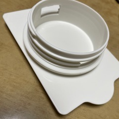 横にしてもこぼれない　ボトルの画像