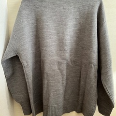 GU ニット XLサイズ グレーの画像