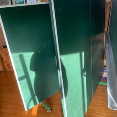 【譲ります】折りたたみ式 卓球台／キャスター付き（中古） の画像