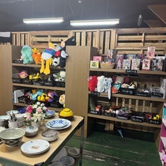 なんでも無料！何点でも無料！子供服、婦人服、紳士服、キッズ用品、食器、キッチングッズ、雑貨、バッグ、靴など！の画像