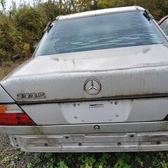M.ベンツ124-300E-リサイクル各種部品販売-現状及びリペアー後の画像