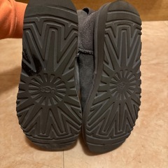 正規店購入　UGGブーツ　ショート丈　24cm
の画像