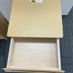 木製サイドキャビネットの画像