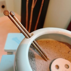 ミニ火鉢　真鍮火箸付き　　陶器卓上火鉢山水画の画像