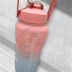 2リットル 水筒の画像