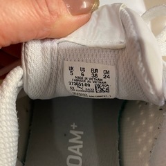 プーマ　白スニーカー24.0センチの画像