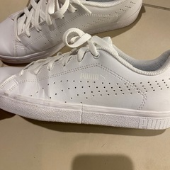 プーマ　白スニーカー24.0センチの画像