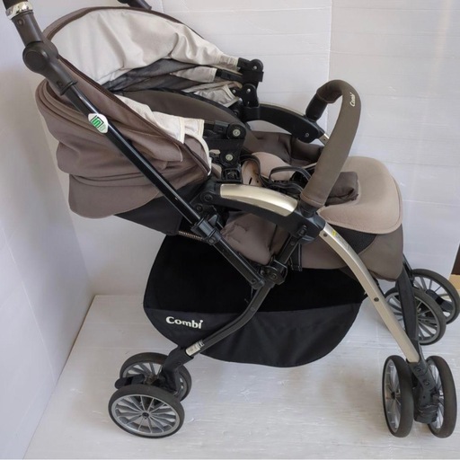 combi アンブレッタ 4キャス エッグクッション UH セピアブラウン