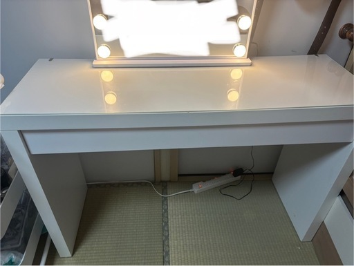 ドレッサーテーブル　鏡付き　椅子付き