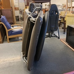 イ2512-023 座椅子 リクライニング ハイバック 回転式 ブラウン レザー風 キズ汚れ有りの画像