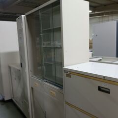 書類棚（未使用・中古）どれでも1個10,000円～5000円！メーカー訳あり未使用品・中古品各種。状態良好　綺麗です。見に来てください！オフィス家具多数ありの画像
