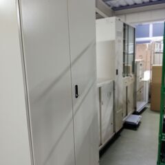 書類棚（未使用・中古）どれでも1個10,000円～5000円！メーカー訳あり未使用品・中古品各種。状態良好　綺麗です。見に来てください！オフィス家具多数ありの画像