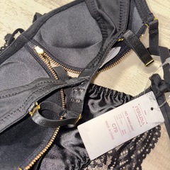 Tika 新品未使用品 ブラジャーショーツ下着セットの画像