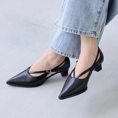 【新品未使用】menue クロスストラップ ポインテッドトゥ ヒールパンプス　ブラック　24cm の画像