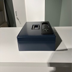 金庫　鍵付き　ダイヤル式の画像
