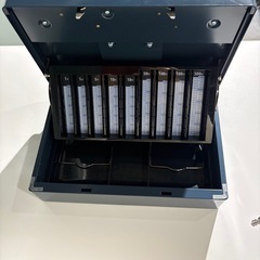 金庫　鍵付き　ダイヤル式の画像