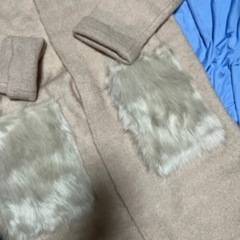 フェイクファー　M　薄いピンク色　羽織り　カーディガン　ファーコートの画像