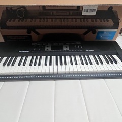 電子ピアノ美品✨の画像