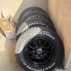 タイヤホイル　ハイエース16インチの画像