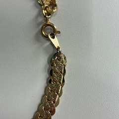 ゴールドネックレスの画像
