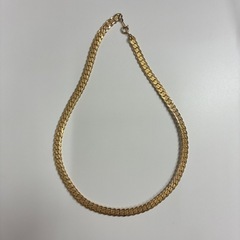 ゴールドネックレスの画像