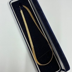 ゴールドネックレスの画像